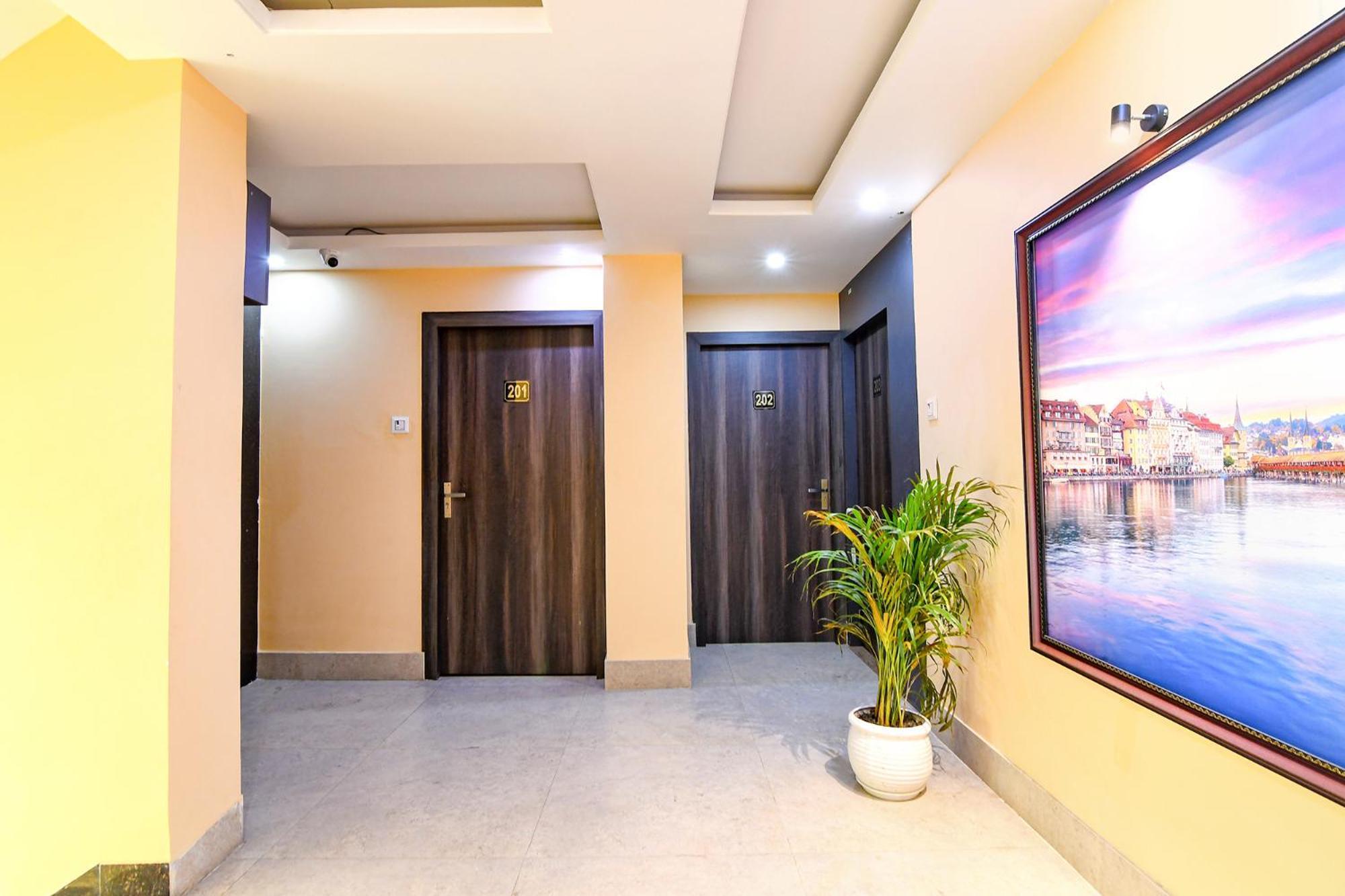 כלכותה Fabhotel Prime Familto מראה חיצוני תמונה